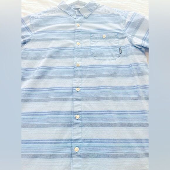 Columbia Men’s plaid button-up (light blue & gray). Size Medium; Regular fit - Picture 10 of 10